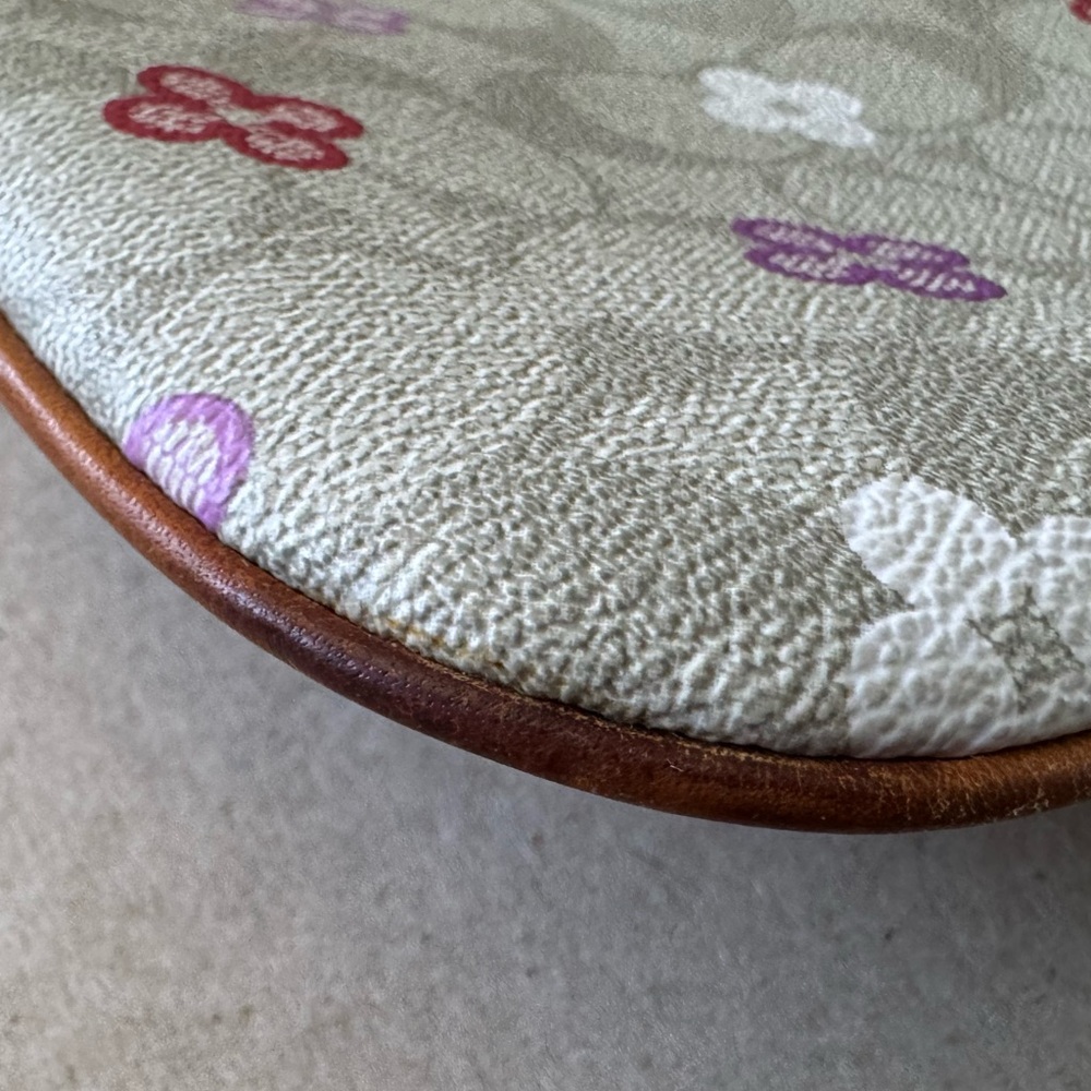 Coach Wristlet - Picture 6 of 12
